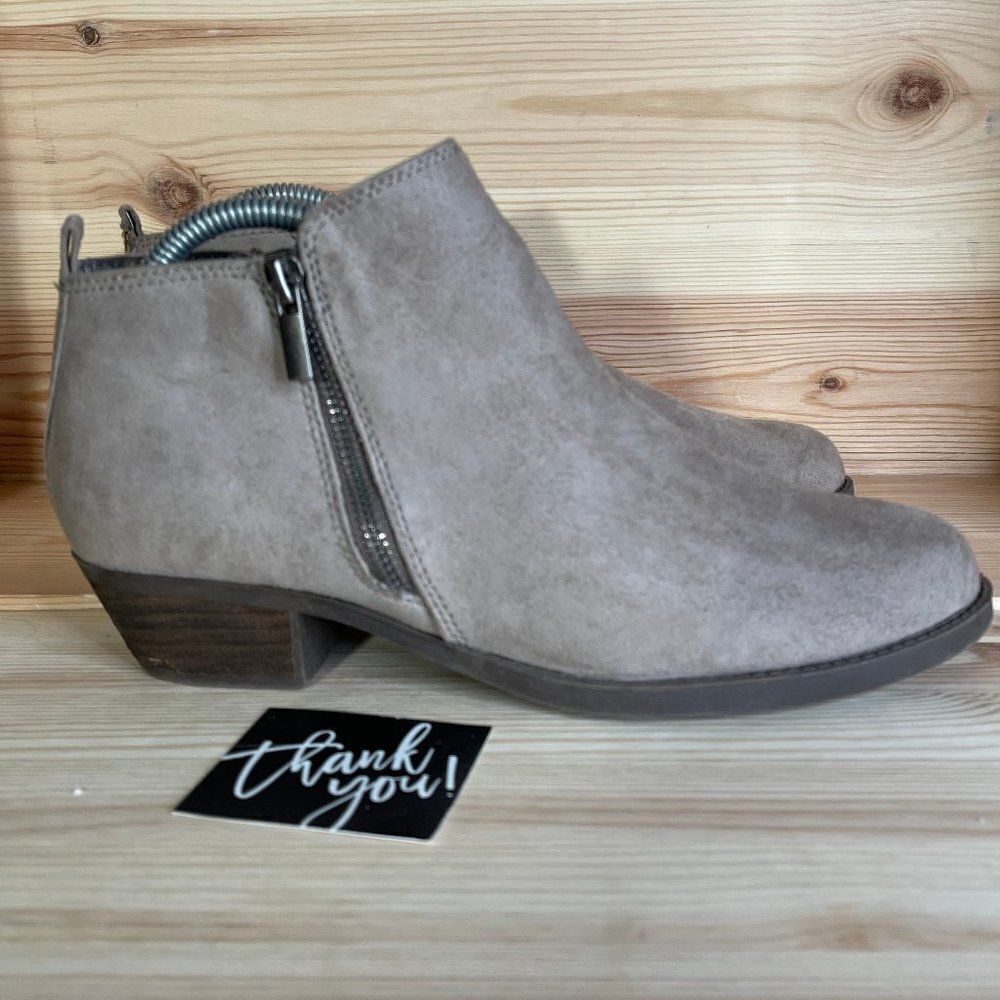 WMs Carlos Taupe Zip Ankle Boots US 9M